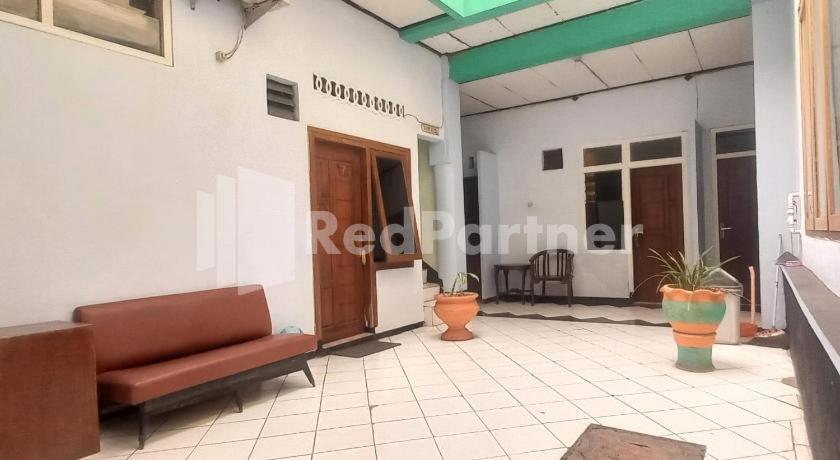 Oyo 3956 Palem 2 Syariah Hotel 2*