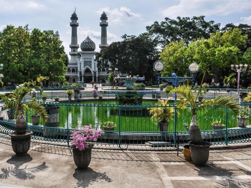 Oyo 3956 Palem 2 Syariah 2* Malang
